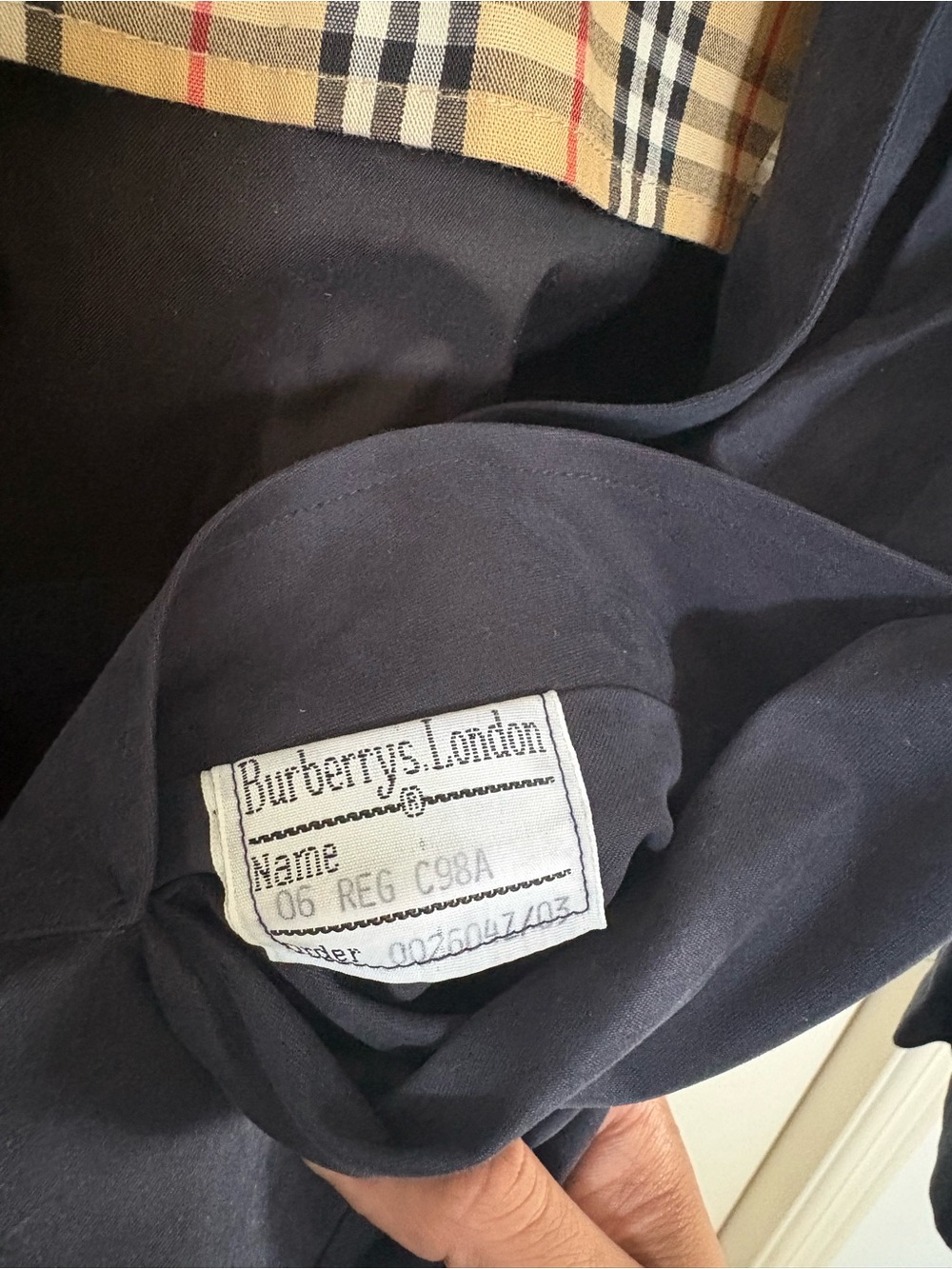 Burberry Navy Blue Men's Trench Coat with Signature Check Lining - Picture 8 of 8